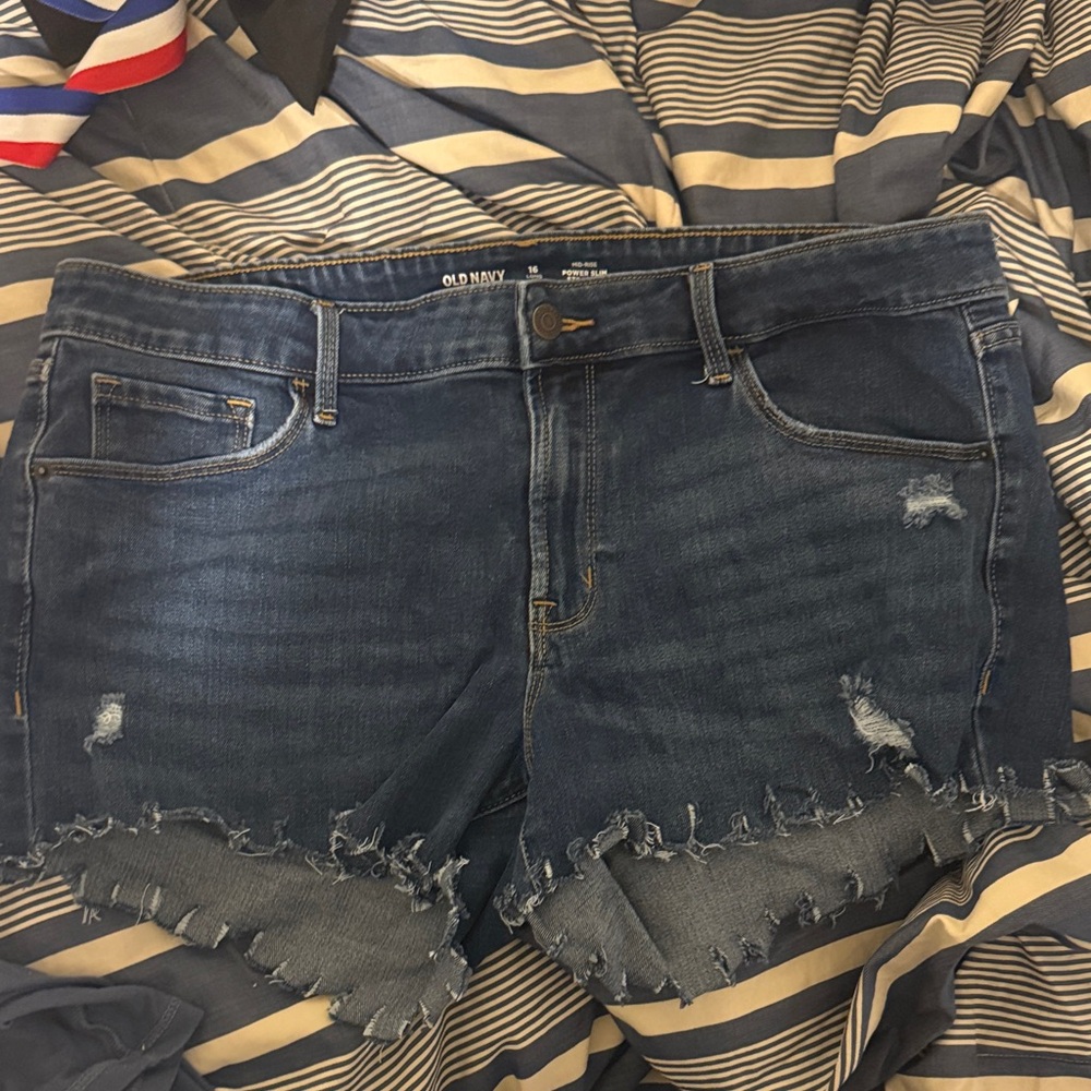 Old Navy Women's high rise slim shorts